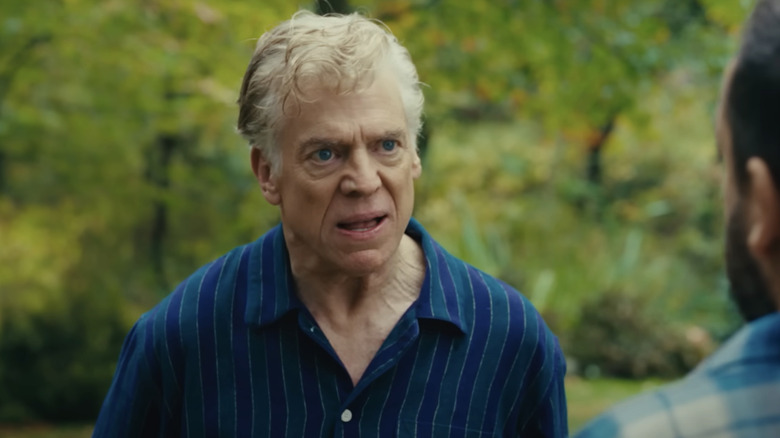 Shooter McGavin (Christopher McDonald) confronts Happy Gilmore (Adam Sandler) in a graveyard in Happy Gilmore 2