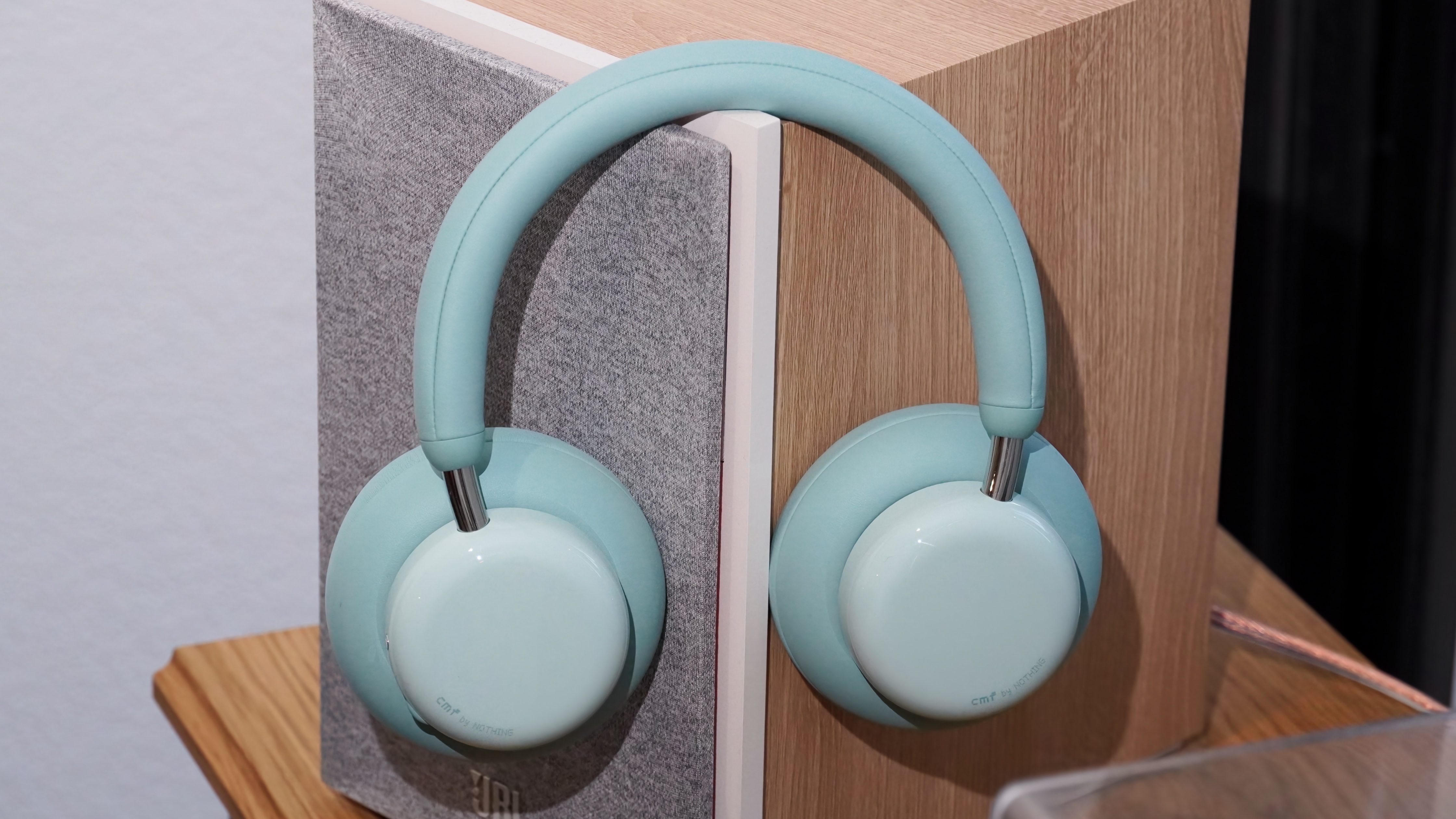 The CMF Headphone Pro in blue with interchangeable ear cushions. 