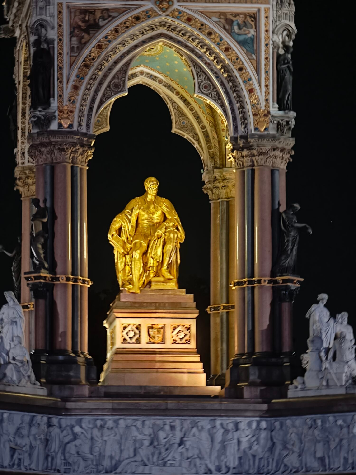 OPPO Find X9 Pro Review: There's Only One Missing Ingredient 23