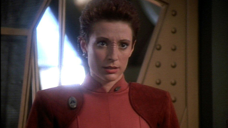 Major Kira in Ops on Star Trek: Deep Space Nine